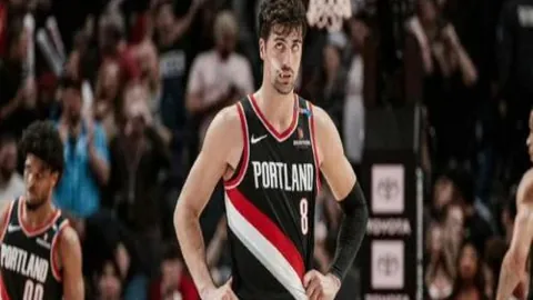 考辛斯调侃勇士被效仿却反成笑柄